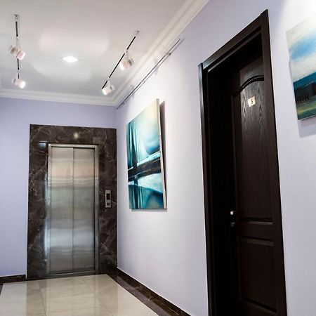 Art Hotel Батуми Екстериор снимка