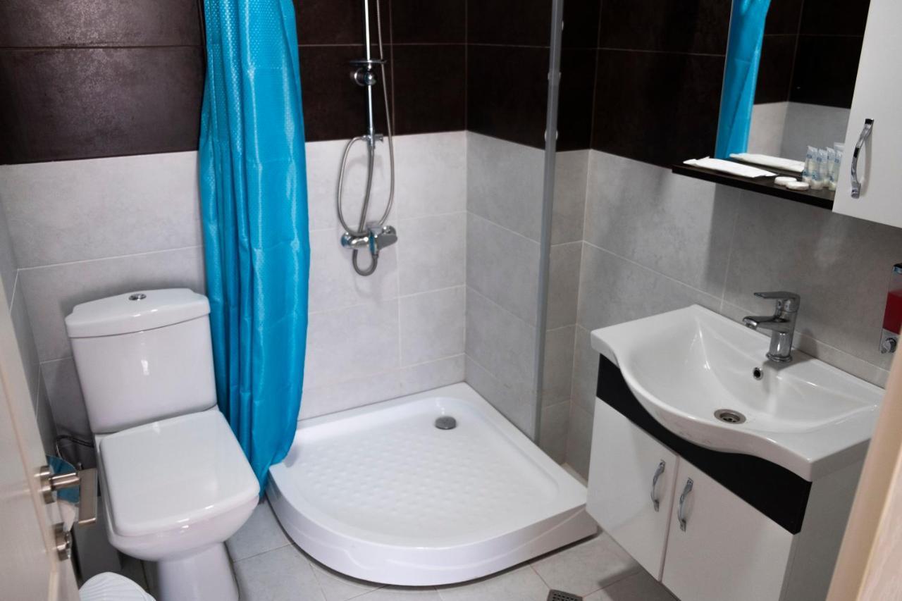 Art Hotel Батуми Екстериор снимка