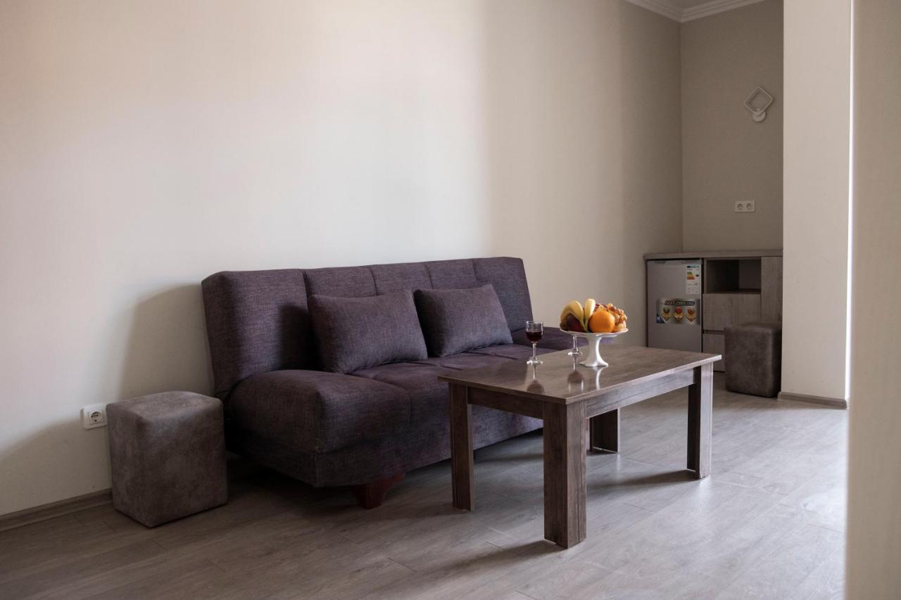 Art Hotel Батуми Екстериор снимка