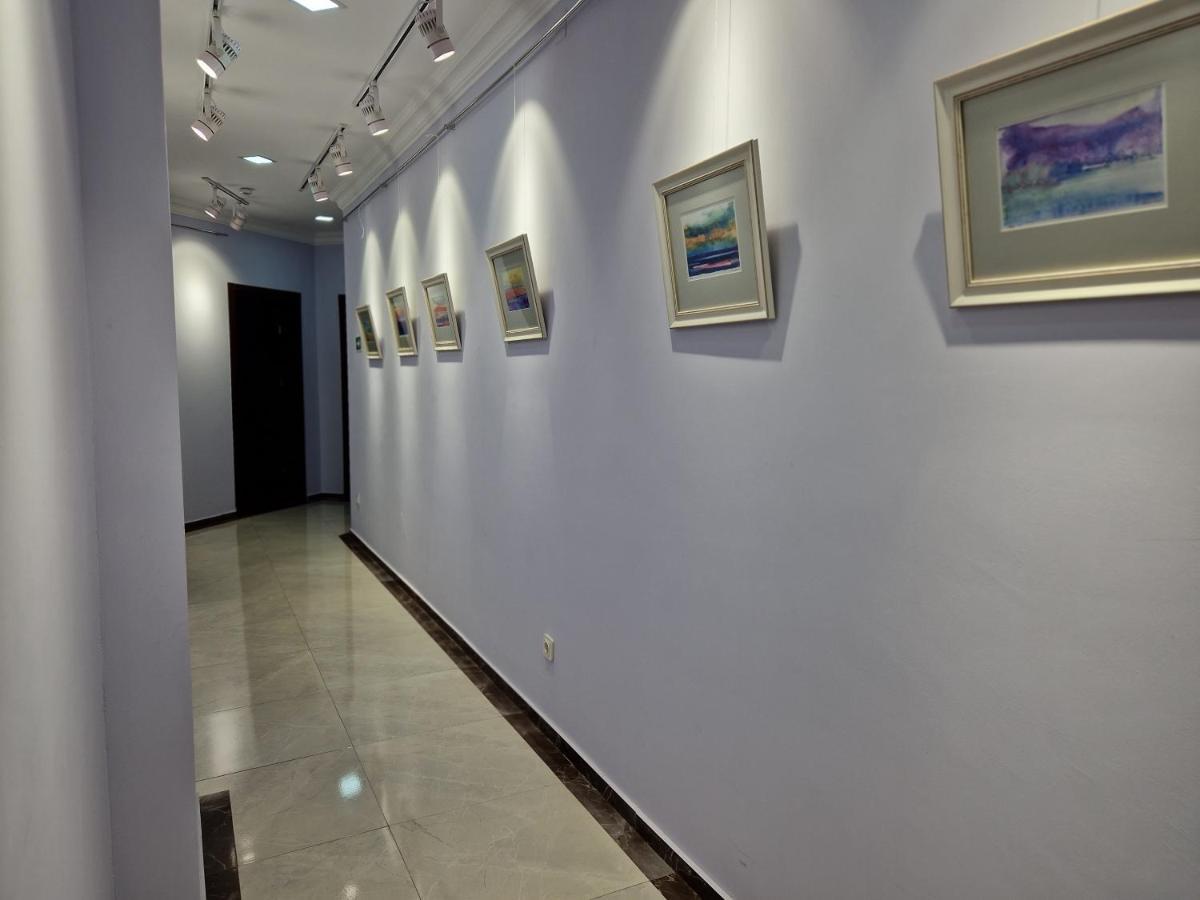 Art Hotel Батуми Екстериор снимка