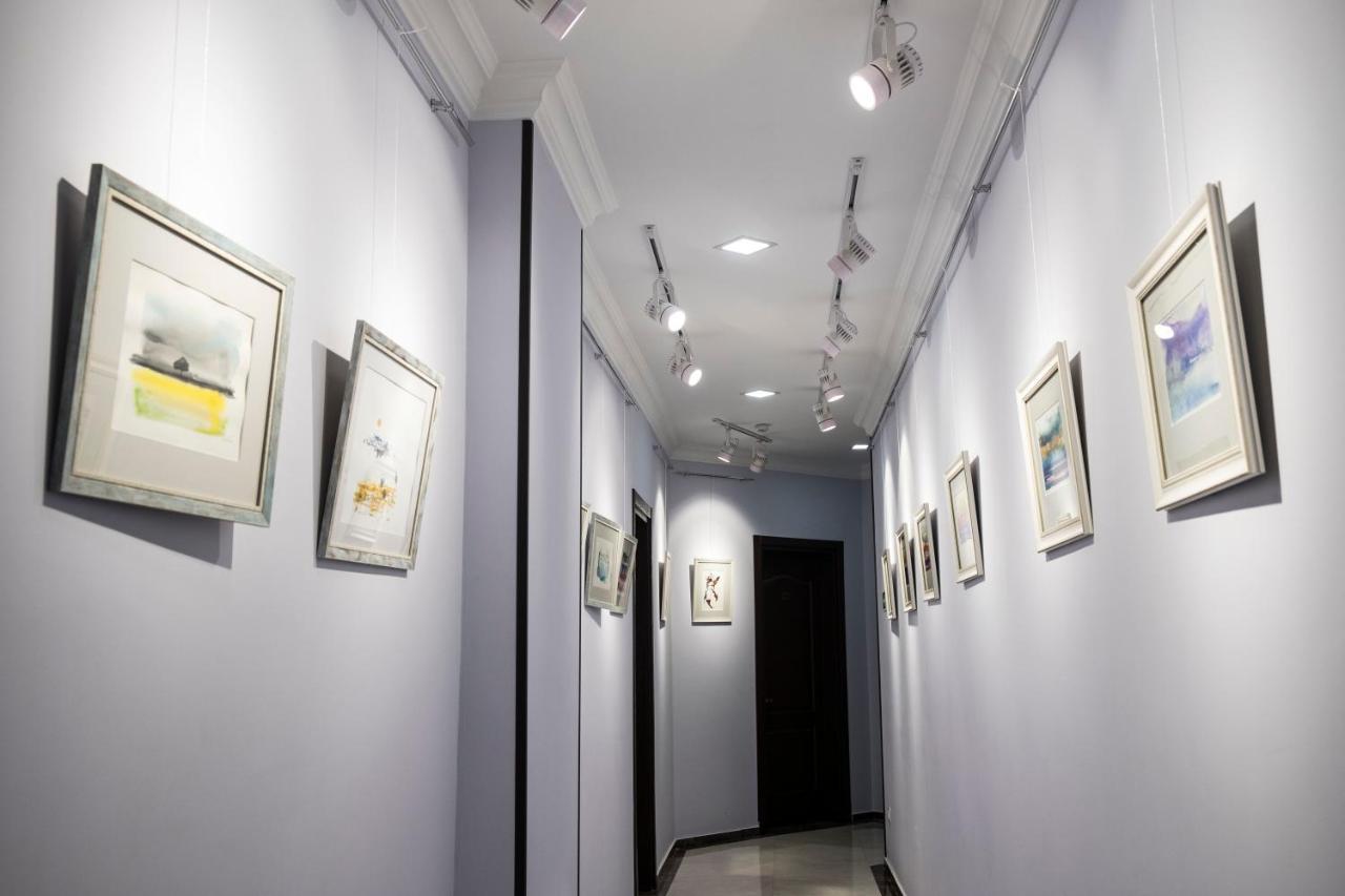 Art Hotel Батуми Екстериор снимка