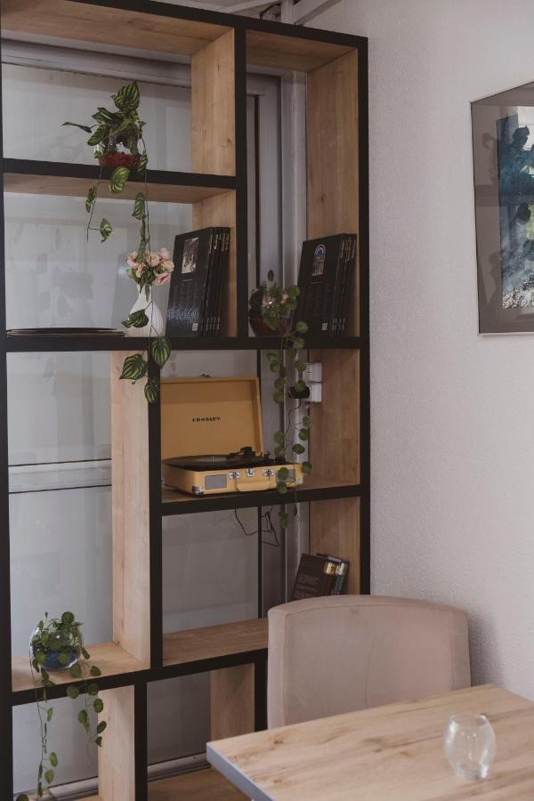 Art Hotel Батуми Екстериор снимка